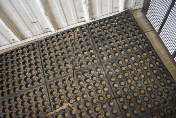 Black Anti Fatigue Floor Mat. 36x36x0.5 - Image 4 of 4
