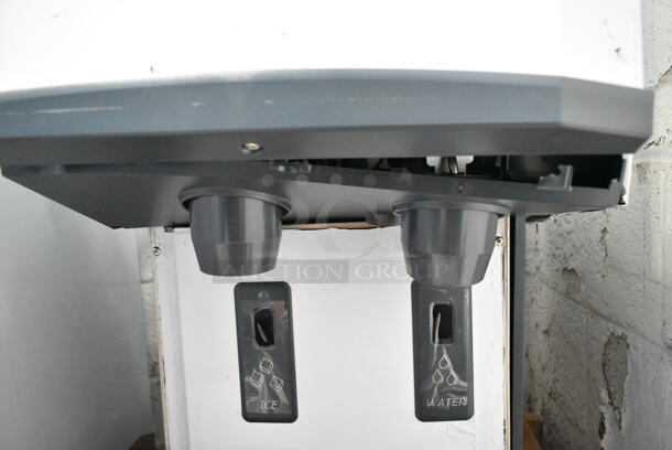 BRAND NEW SCRATCH AND DENT! 2024 Scotsman HID312A-1A Meridian Countertop Ice Machine and Water Dispenser - 12 lb. Bin Storage. 115 Volts, 1 Phase.  - Image 7 of 11