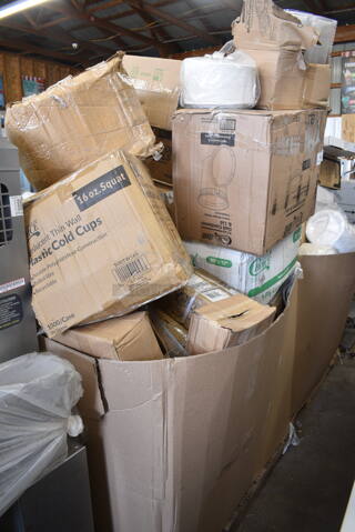 PALLET LOT of 28 BRAND NEW Boxes Including 500TW16S Choice 16 oz. Translucent Thin Wall Squat Plastic Cold Cup - 1000/Case, 5001N6001KR EcoChoice 10" x 12" Natural Kraft 1/4 Fold Luncheon Napkin - 6000/Case, 433473 Tellus Clamshells, 500MFTN Lavex Natural Brown Kraft M-Fold (Multifold) Towel - 4000/Case, 3234X2SHT10M Lavex 4" x 2" Blank Paper Permanent Label Sheet - 2500/Pack, Popcorn Bags, 999RP10 TreeVive by EcoChoice 10" Round Palm Leaf Plate - 25/Pack, 50012PLAGRNK EcoChoice 12 oz. Kraft Compostable Paper Hot Cup - 1000/Case, TShirt Bags. 28 Times Your Bid!