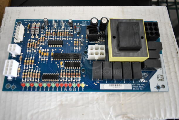 BRAND NEW SCRATCH AND DENT! Manitowoc Ice 000016700 Board Control - Image 2 of 4