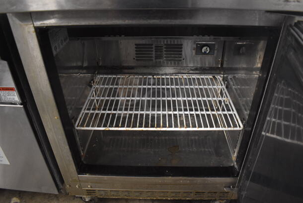 Everest EPBNR1 Stainless Steel Commercial Sandwich Salad Prep Table Bain Marie Mega Top on Commercial Casters. 115 Volts, 1 Phase. 28x30x45. Tested and Powers On But Does Not Get Cold - Image 5 of 6