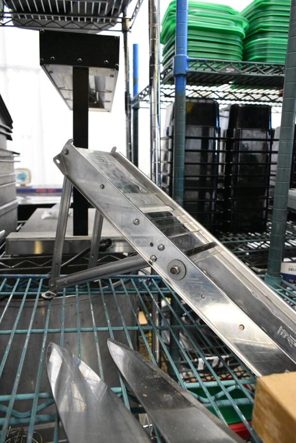 4 Various Items Including Mandolin Silcer, 2 Knives and Box of Discs. 4 Times Your Bid!  - Image 5 of 8