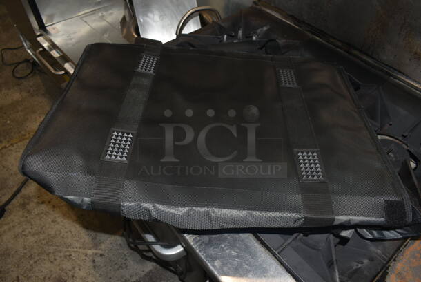 6 BRAND NEW IN BOX! Rubbermaid Pro Serve Insulated Food Carrying Bags. 6 Times Your Bid! - Image 7 of 8