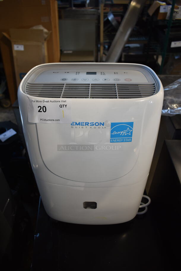 BRAND NEW SCRATCH AND DENT! Emerson EBD30E1 30 Pint Portable 3 Speed Quiet Dehumidifier. 115 Volts, 1 Phase. Tested and Working! - Image 1 of 5
