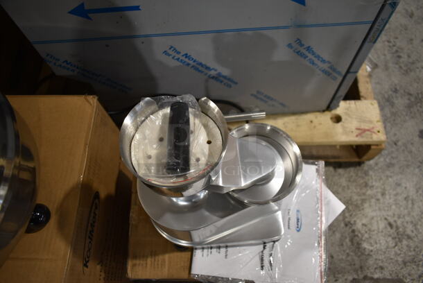 BRAND NEW SCRATCH AND DENT! KoolMore CHM-4 Stainless Steel Commercial Countertop Manual Patty Former. - Image 3 of 6