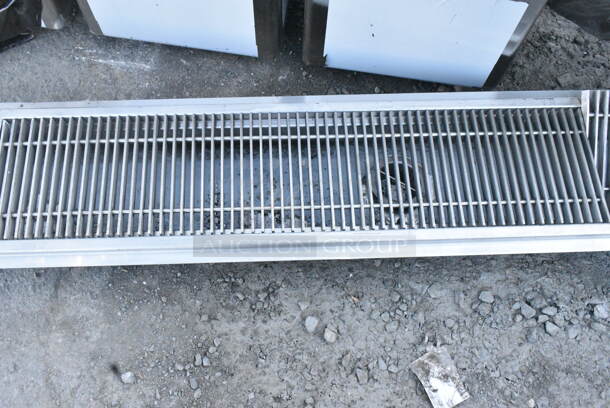 BRAND NEW SCRATCH AND DENT! Regency 600FT1296SS Stainless Steel Floor Trough.  - Image 4 of 6