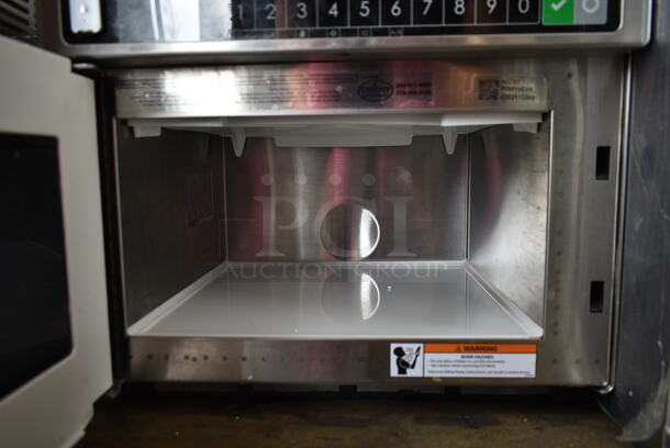BRAND NEW SCRATCH AND DENT! 2023 Amana HDC182 Stainless Steel Commercial Countertop Microwave Oven. 208/240 Volts, 1 Phase.  - Image 6 of 7