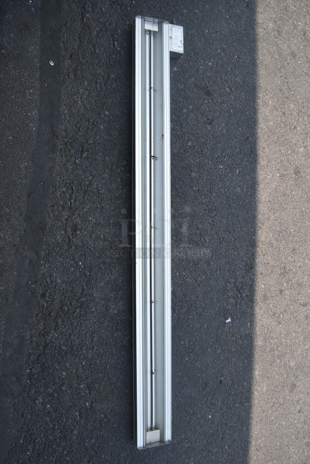 Vollrath 72729029 Radiant Heater/Food Warmer. 208V.  - Image 1 of 4