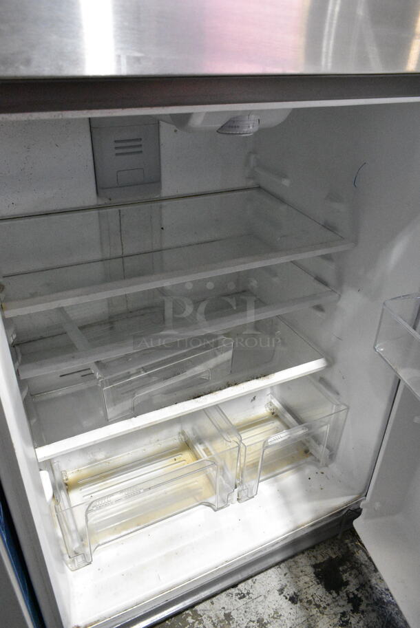 2016 Whirlpool WRT511SZDM00 Stainless Steel Cooler w/ Freezer. 115 Volts, 1 Phase. Tested and Working! - Image 6 of 9
