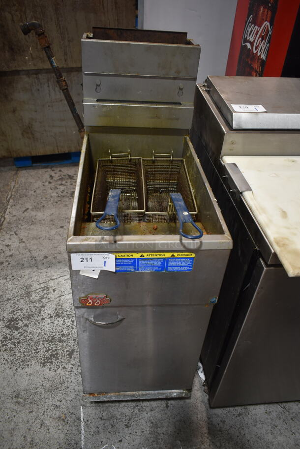 2019 Pitco Frialator 40D Stainless Steel Commercial Floor Style Natural Gas Powered Deep Fat Fryer w/ 2 Metal Fry Baskets. 107,000 BTU. 