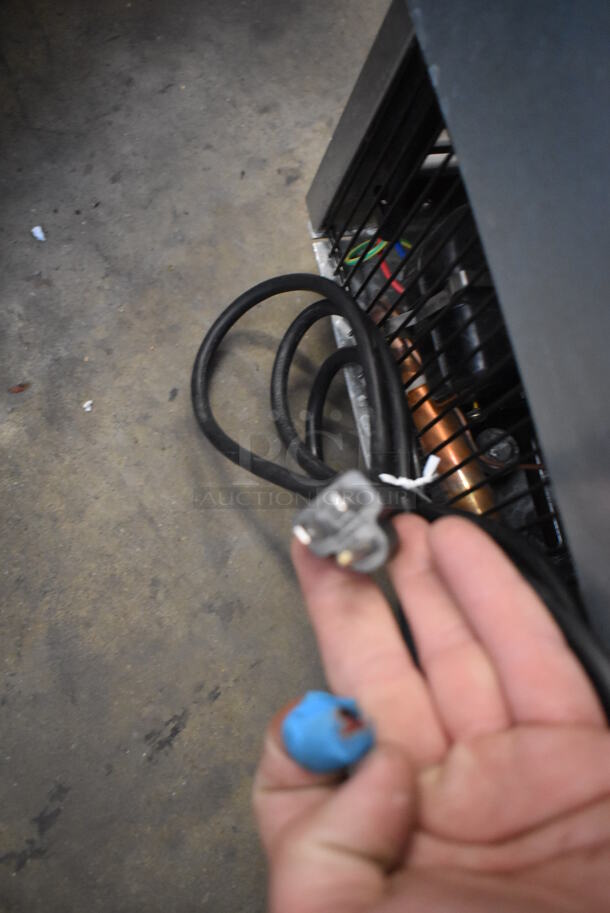 BRAND NEW SCRATCH AND DENT! Whynter FIM-450HS Stainless Steel Self Contained Ice Machine. 115 Volts, 1 Phase. Tested and Working! - Image 6 of 6