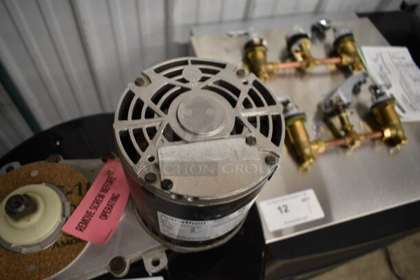 BRAND NEW SCRATCH AND DENT! Scotsman A33220-022 Gear Motor Assembly. 208-230 Volt, 1 Phase.  - Image 5 of 5