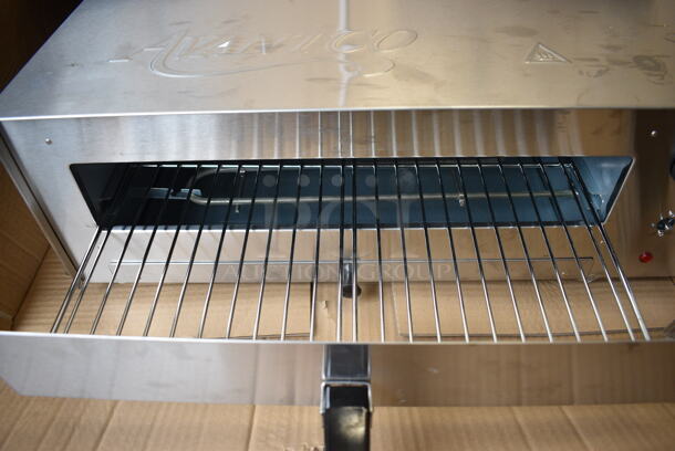 IN ORIGINAL BOX! Avantco Model 177CPO16TS Stainless Steel Countertop Electric Powered Snack Oven. 120 Volts, 1 Phase. 23.5x19.5x9. Tested and Working! - Image 3 of 7
