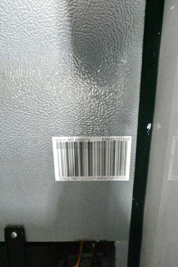 Hisense 32KHS207998 Mini Cooler. 115 Volts, 1 Phase. Tested and Powers On But Does Not Get Cold - Image 5 of 5
