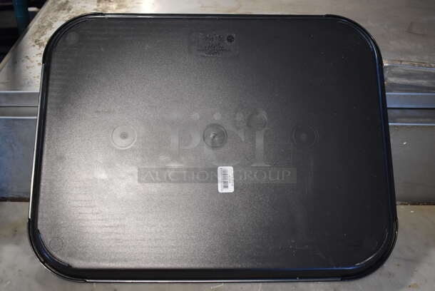 12 BRAND NEW IN BOX! Cambro 1418FF110 Black Poly Food Trays. 18x14x1. 12 Times Your Bid! - Image 4 of 5