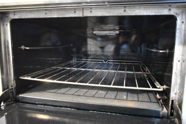 Southbend 4362D Stainless Steel Commercial Natural Gas Powered 6 Burner Range w/ Oven.  - Image 4 of 6