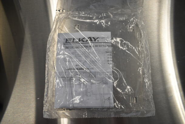BRAND NEW SCRATCH AND DENT! Zurn Elkay EZS8L Light Gray Granite 8 GPH Wall Mount Non-Filtered Drinking Fountain with Extra Deep Basin and Vinyl Finish. 115 Volts, 1 Phase.  - Image 6 of 7