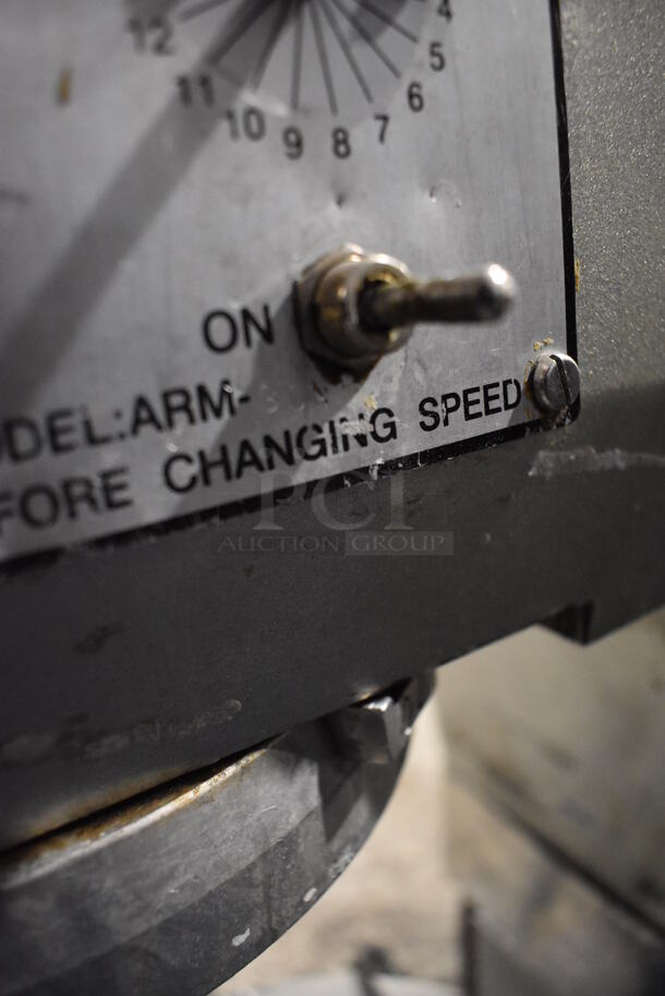 Thunderbird ARM-30 Metal Commercial Floor Style 30 Quart Dough Mixer w/ Bowl Guard. 115 Volts, 1 Phase. 21x24x45. Tested and Powers On But Parts Do Not Move - Image 8 of 8