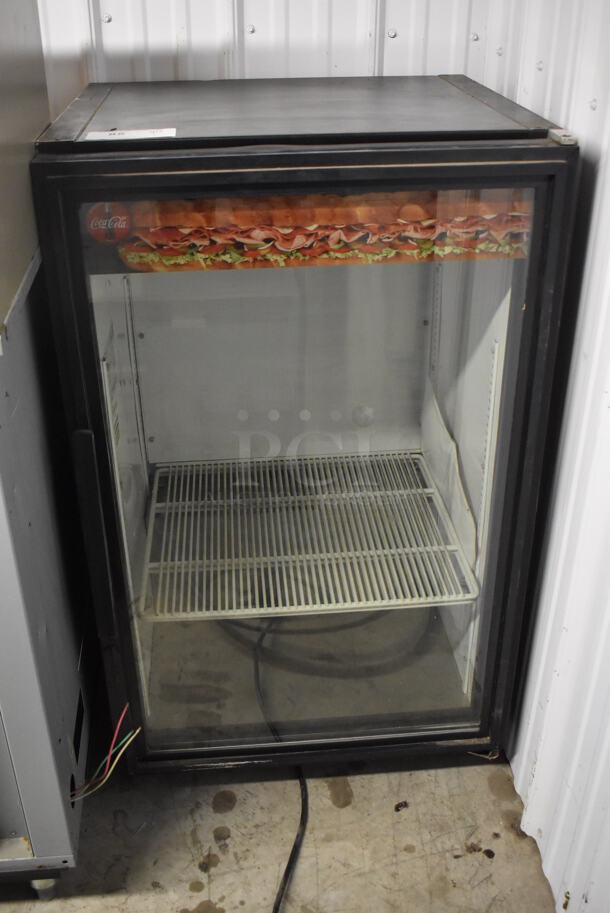 True GDM-07 Metal Commercial Mini Cooler Merchandiser w/ Poly Coated Rack. 115 Volts, 1 Phase. 24x24x39. Tested and Working! - Image 2 of 5