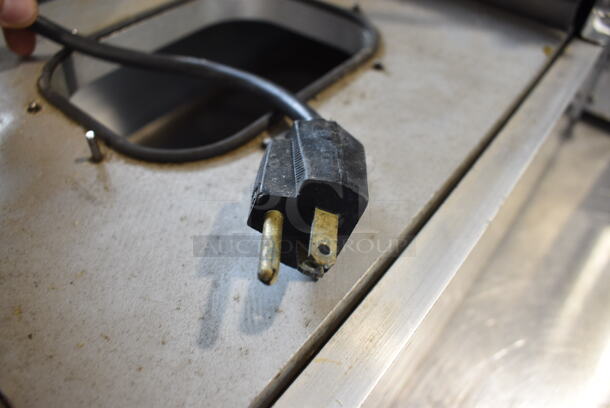 Oliver Model 1508 Metal Commercial Countertop Self-Actuating Tray Lidder. 120 Volts, 1 Phase. 16x28x14. Tested and Working! - Image 6 of 6