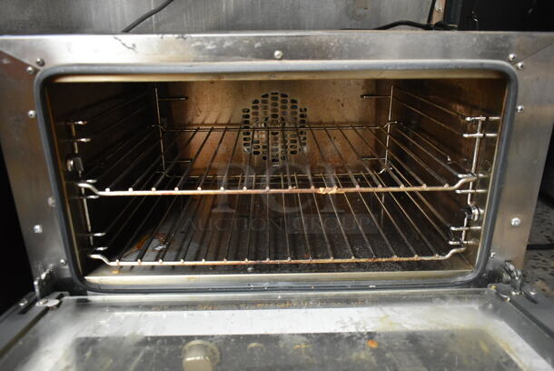 2017 Cadco XAF013 Lisa Stainless Steel Commercial Countertop Electric Powered Convection Oven. 120 Volts, 1 Phase. Tested and Working! - Image 3 of 4