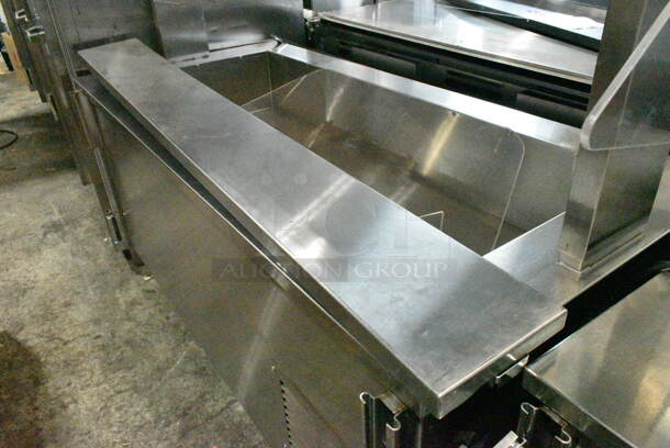 Vollrath 36165-00001-EFA Stainless Steel Refrigerated Buffet Station on Commercial Casters. 120 Volts, 1 Phase. Tested and Working!
 - Image 4 of 12