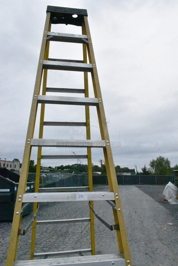 11' A Frame Ladder. - Image 4 of 6