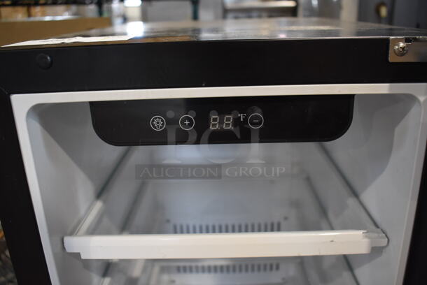BRAND NEW SCRATCH AND DENT! KoolMore KM-BIR3C-SS Stainless Steel Commercial Single Door Cooler. 115 Volts, 1 Phase. Tested and Working! - Image 5 of 7