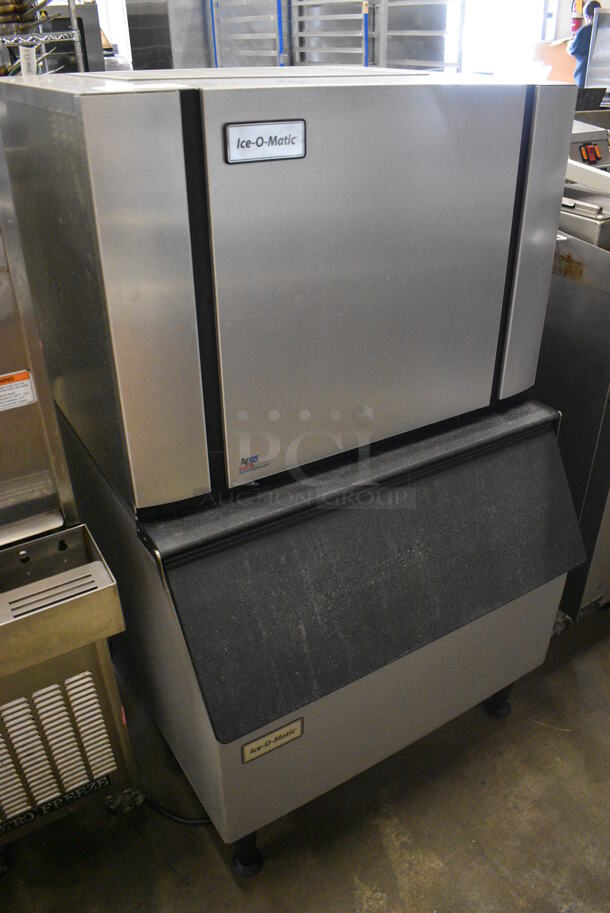 Ice O Matic Model CIM0330FA Stainless Steel Commercial Ice Machine Head on Commercial Ice Bin. 115 Volts, 1 Phase. 31x32x49 - Image 2 of 7