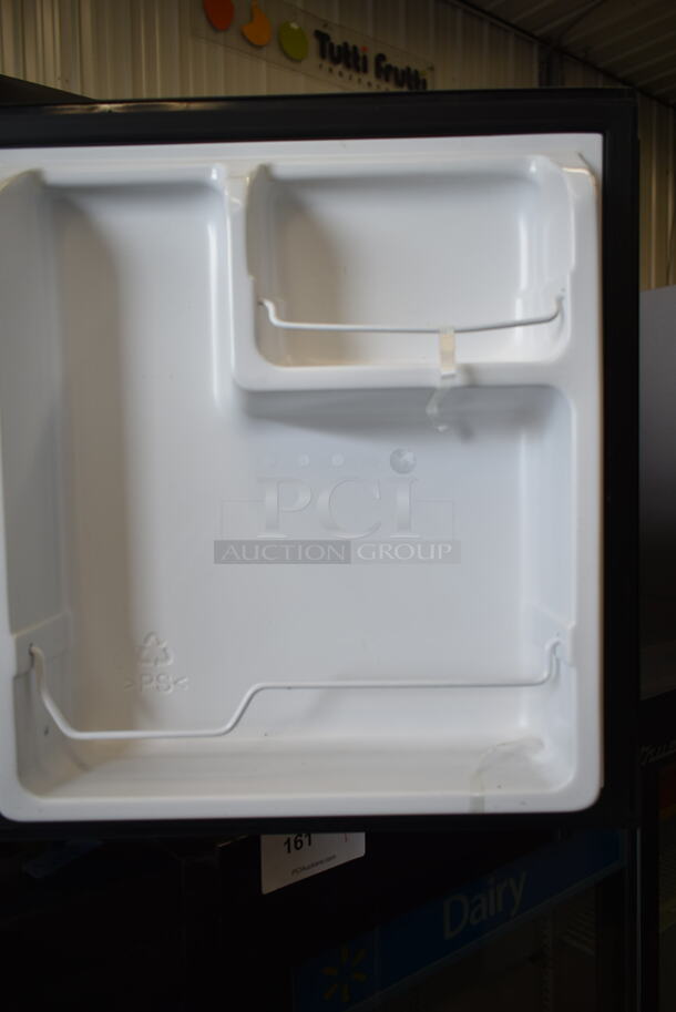 Hisense WMS017M6XBE Metal Mini Cooler. 115 Volts, 1 Phase. Tested and Working! - Image 3 of 5