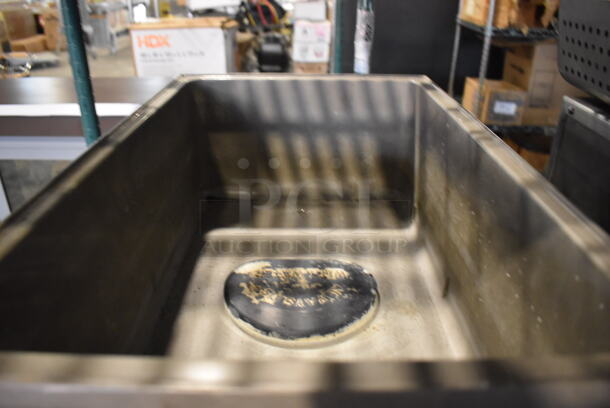 Vollrath 58815 Stainless Steel Commercial Countertop Food Warmer. 120 Volts, 1 Phase. 13.5x22x9. Tested and Working! - Image 6 of 7