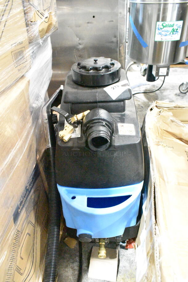 BRAND NEW SCRATCH AND DENT! Mytee Lite 8070 Heated Corded Carpet Extractor with 4" Air Lite Upholstery Tool - 4 Gallon. 115 Volts, 1 Phase.  - Image 2 of 11