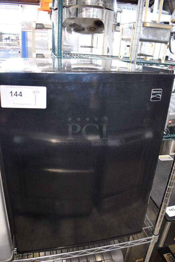 Kenmore 255.92489010 Metal Mini Cooler. 115 Volts, 1 Phase. 18.5x18x24.5. Tested and Working! - Image 3 of 5