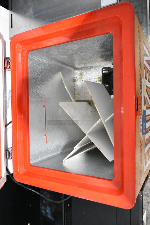 XS110F Metal Chest Freezer Merchandiser. 110 Volts, 1 Phase. Tested and Working! - Image 2 of 3