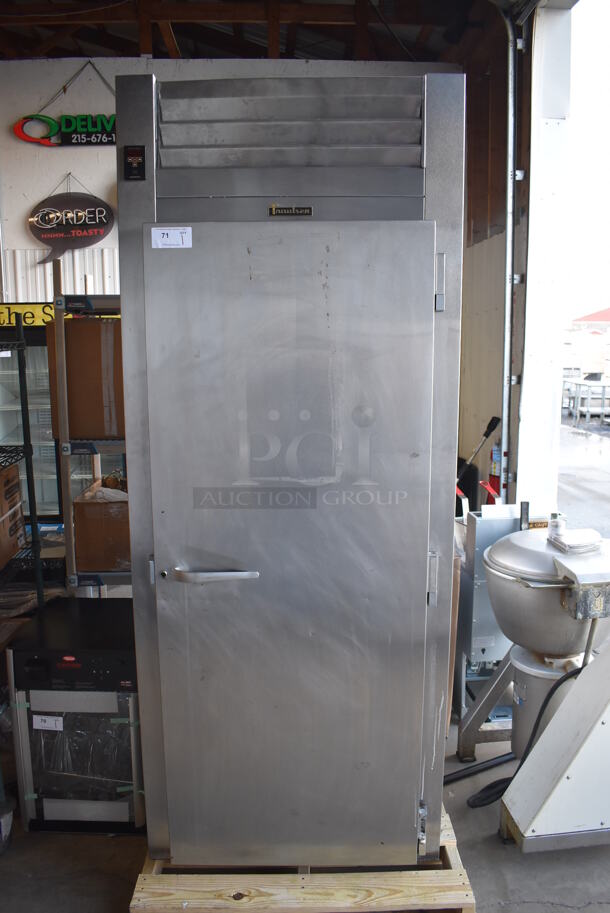 Traulsen RRI132HUT-FHS ENERGY STAR Stainless Steel Commercial Single Door Roll In Rack Cooler w/ Ramp. 115 Volts, 1 Phase. 35.5x35x90. Tested and Working!