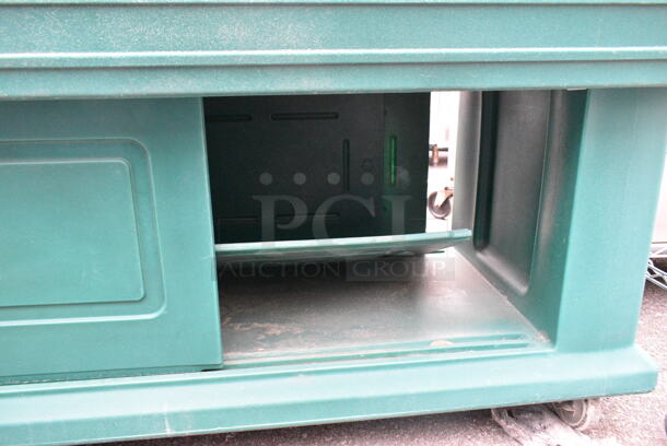Cambro Green Poly Portable Buffet Station w/ Sneeze Guard on Commercial Casters.  - Image 4 of 6