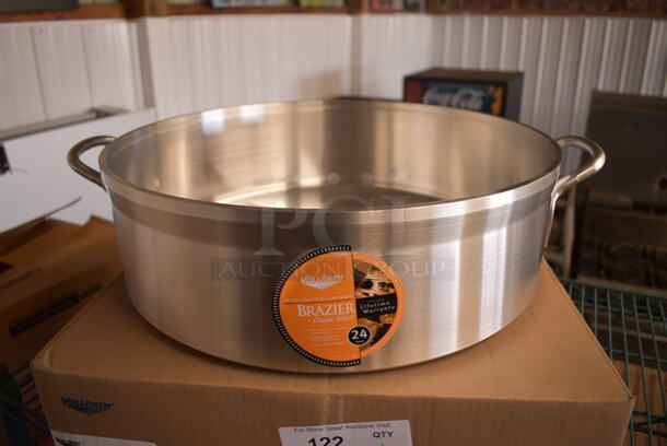 BRAND NEW IN BOX! Vollrath Metal Brazier Stock Pot. 23x18.5x5.5