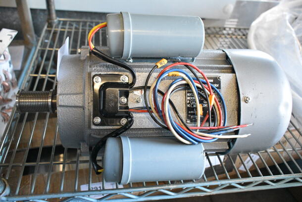 BRAND NEW SCRATCH AND DENT! YL90L-4 Asynchronous Motor. 220 Volts, 1 Phase.  - Image 3 of 5