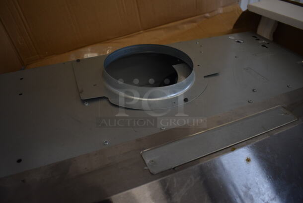 BRAND NEW SCRATCH AND DENT! Vissani QR254S Stainless Steel Under Cabinet Range Hood. 120 Volts, 1 Phase. 30x19x6 - Image 7 of 9