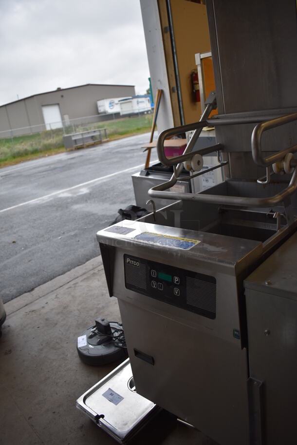2011 Pitco Frialator SFSG6H Stainless Steel Commercial Floor Style Natural Gas Powered Deep Fat Fryer w/ Automatic Lifting System on Commercial Casters. 140,000 BTU. 20x34.5x69 - Image 4 of 8