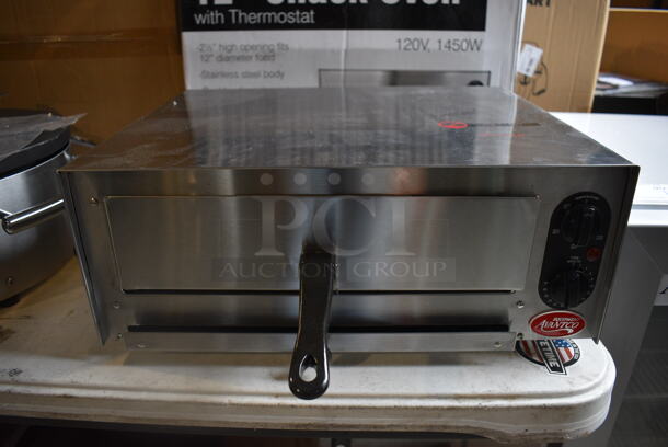 BRAND NEW SCRATCH AND DENT IN BOX! Avantco 177CPO12TS Stainless Steel Commercial Countertop Electric Powered 12