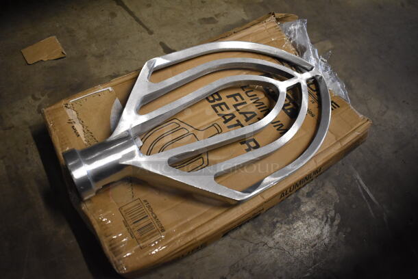 BRAND NEW IN BOX! Assure 19OHCM60FB Aluminum 60 Quart Flat Beater Attachment for Hobart Mixer. 12x3x20 - Image 3 of 5