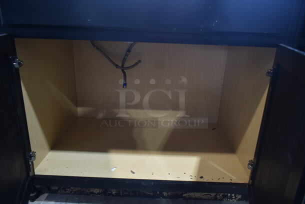 Sink Counter w/ Bay, Faucet, Handles, 2 Doors, 1 Drawer and Wood Pattern Front. - Image 5 of 7