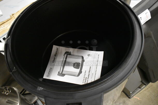 BRAND NEW SCRATCH AND DENT! Galaxy 177RCSG60 60 Cup (30 Cup Raw) Electric Rice Cooker / Warmer. 120 Volts, 1 Phase. Tested and Working! - Image 4 of 7