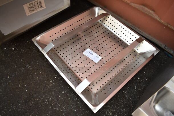 BRAND NEW SCRATCH AND DENT! Stainless Steel Straining Sink Insert. - Image 3 of 3