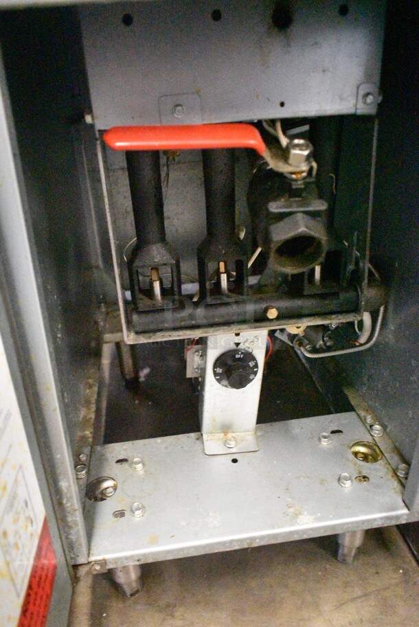 2021 Pitco Frialator GF-ES35/NG Stainless Steel Commercial Floor Style Natural Gas Powered Deep Fat Fryer.  - Image 3 of 4