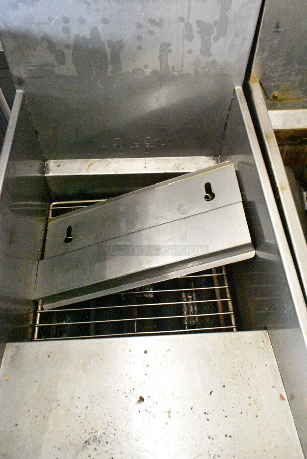 2016 Pitco Frialator 40D Stainless Steel Commercial Floor Style Propane Gas Powered Deep Fat Fryer on Commercial Casters. 115,000 BTU.  - Image 3 of 6