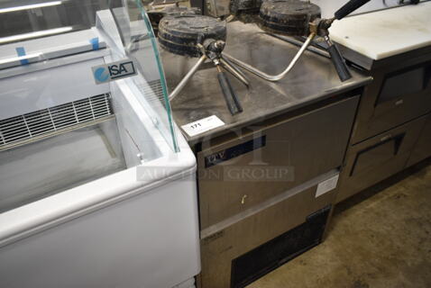 ITV Stainless Steel Commercial Self Contained Ice Maker?