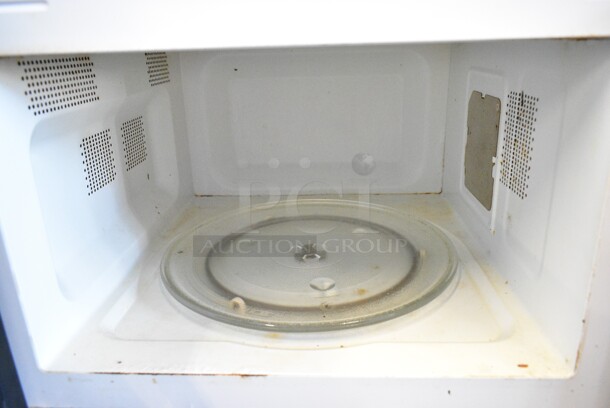 Walmart HBCMWG16S2WS11 Countertop Microwave Oven. 120 Volts, 1 Phase.  - Image 4 of 5