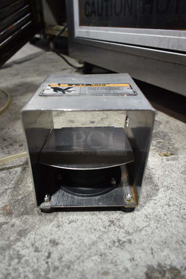 Hobart MG2032 Metal Commercial Floor Style Electric Powered Meat Mixer Grinder w/ Foot Pedal on Commercial Casters. 208 Volts, 3 Phase. Tested and Working! - Image 6 of 7